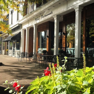 Nola's Restaurant Storefront