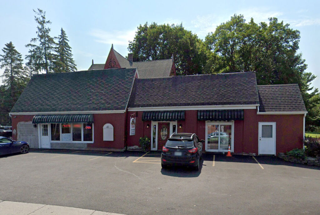 Lorenzo's Pizzeria Storefront